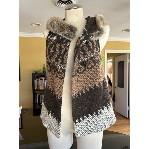 RARE Vtg ZARA Nordic Hooded Fur Trim Asymmetrical Toggle Buckle Sweater Vest S - Picture 10 of 12